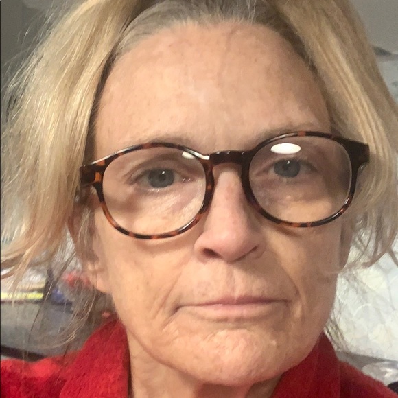 Meet your Posher, Connie - Picture 1 of 1